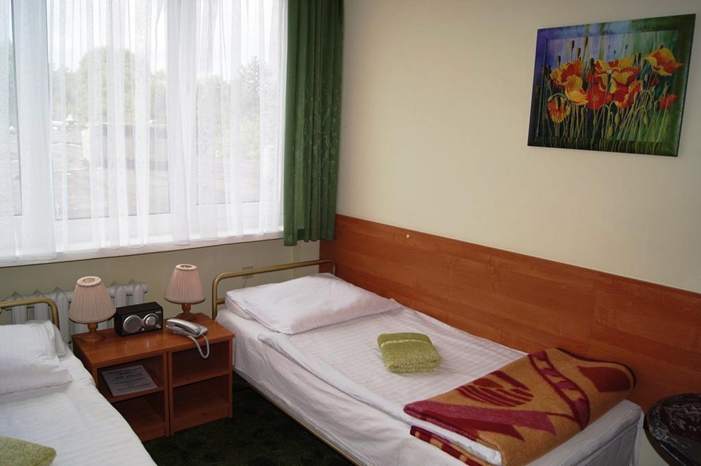 Hotel Odr Sulechow Exterior photo